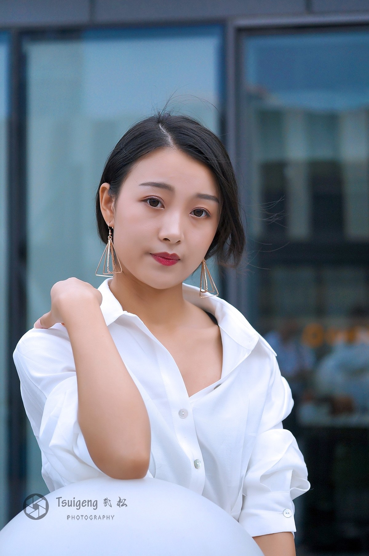 在屋顶一起喝咖啡