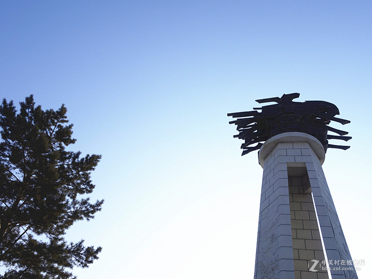 鄂家镇广场雕塑【奔马图】