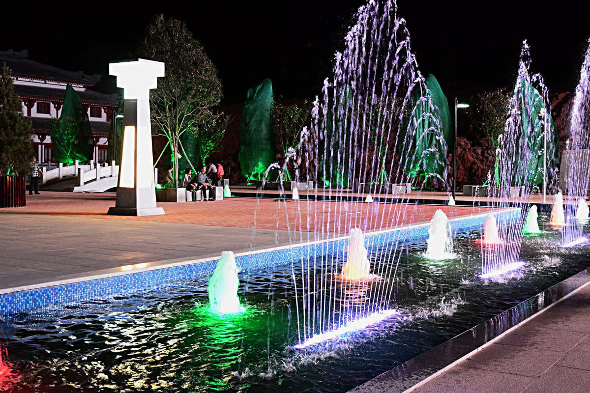 美丽的汉山广场夜色