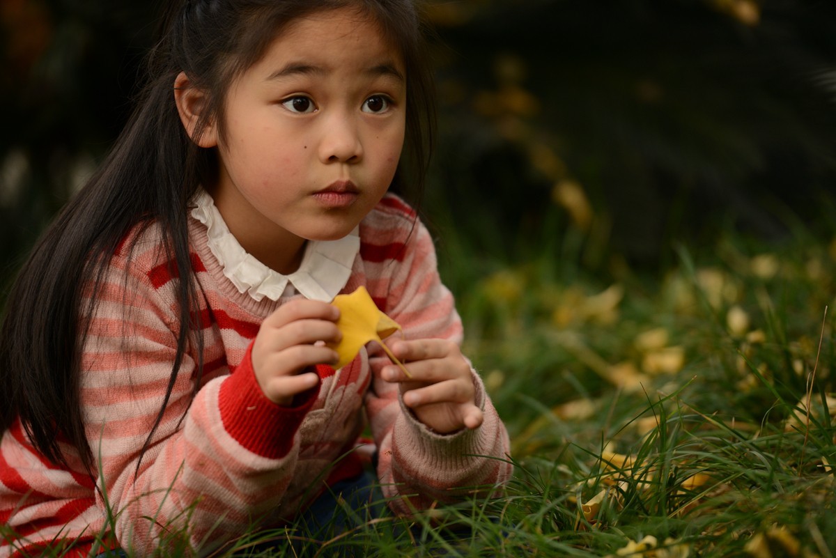 快乐童年可爱的小姑娘二