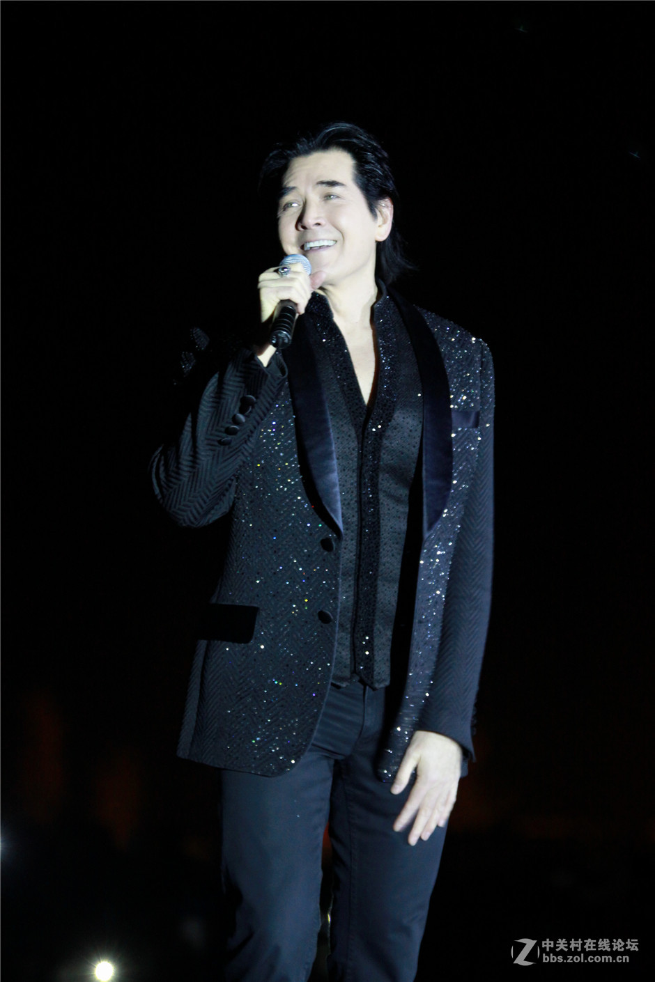 费翔倾情放歌武山大型明星演唱会