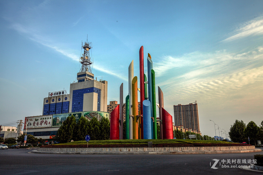 沁阳广场的晚霞