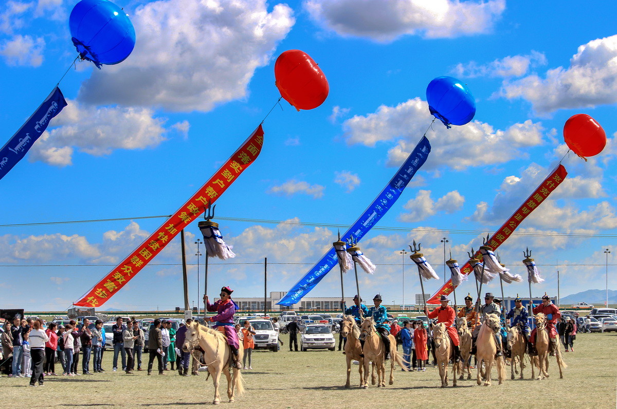 #佳能月赛-人与自然#  _ 约会草原