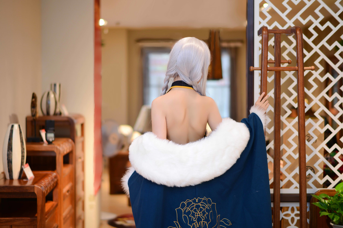 COSPLAY美女家具店 光圈全开