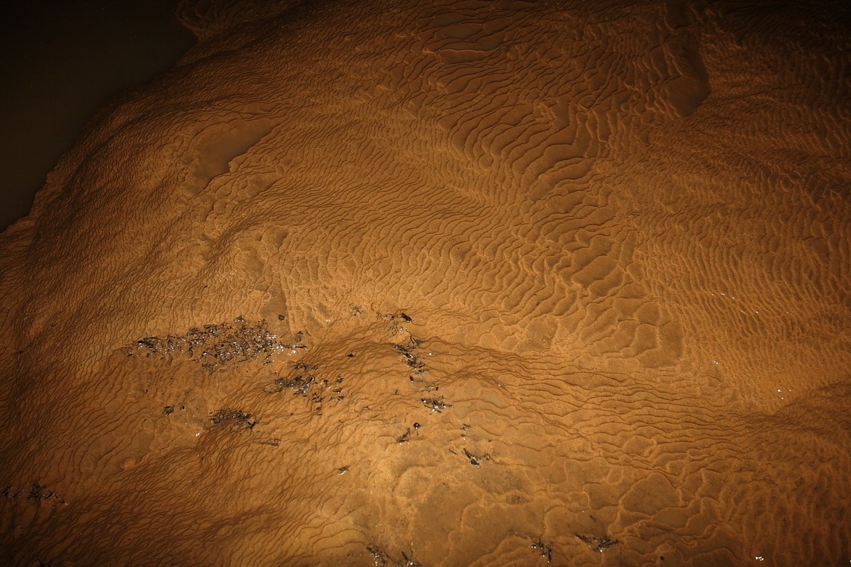 清远市牛鼻岩洞探秘