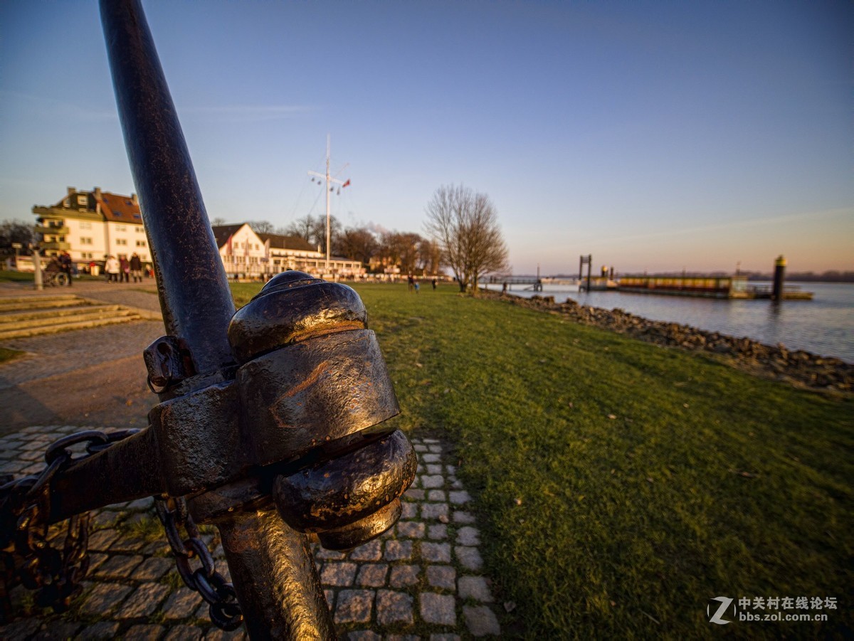 中国创造！老蛙7.5mmF2.0搭配小蚁微单首测，值得纪念的时刻