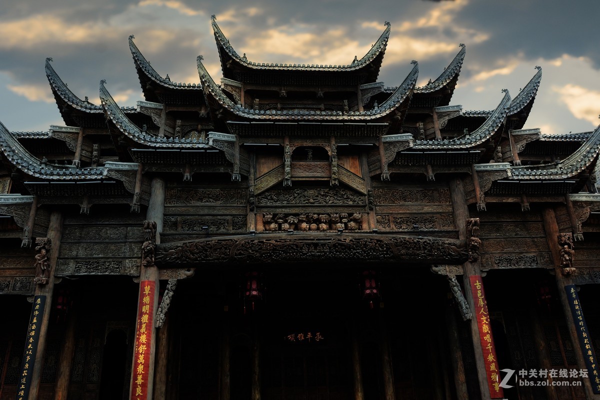 世界上最大的木结构戏楼草塘大戏楼