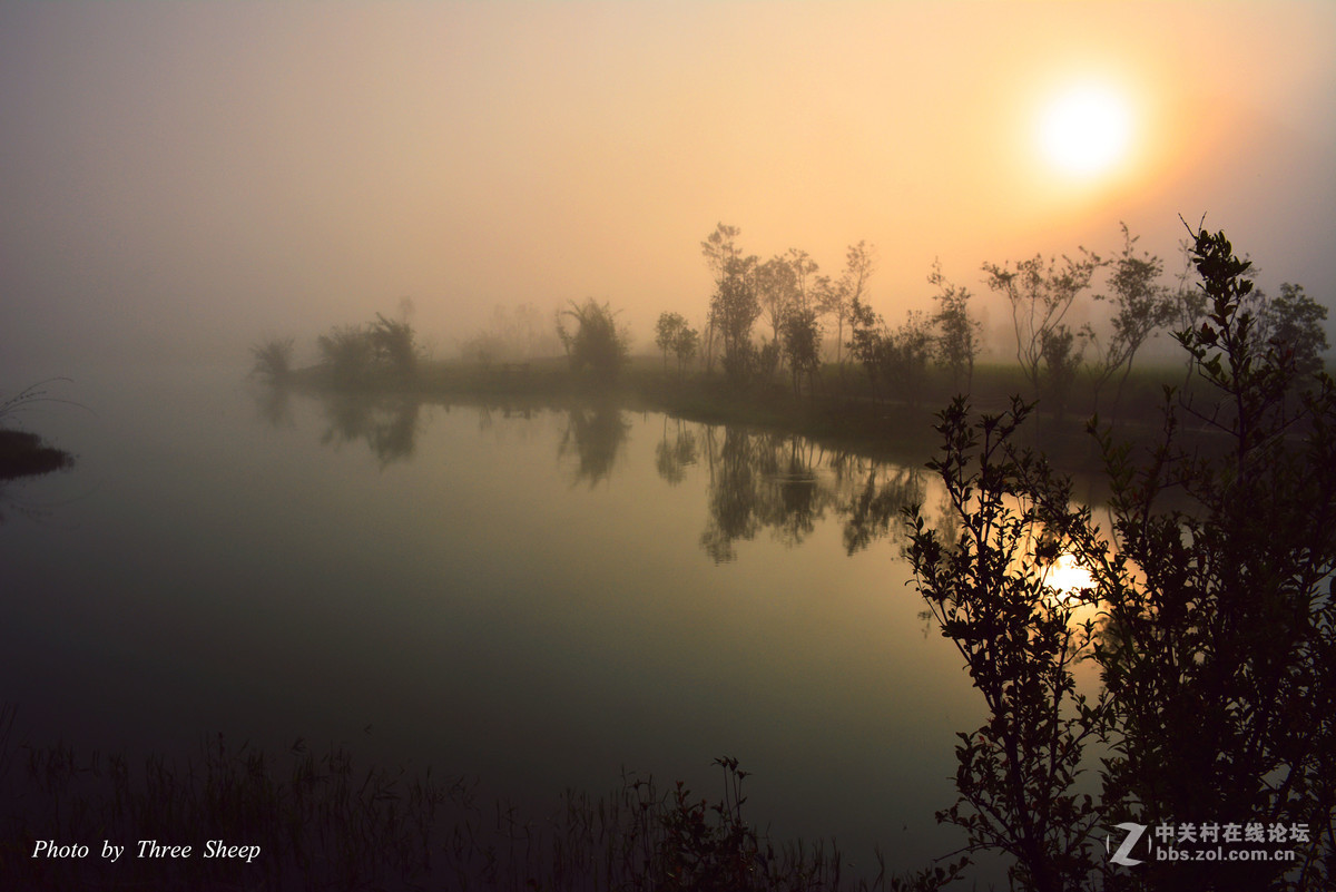 晨拍摄“日出”