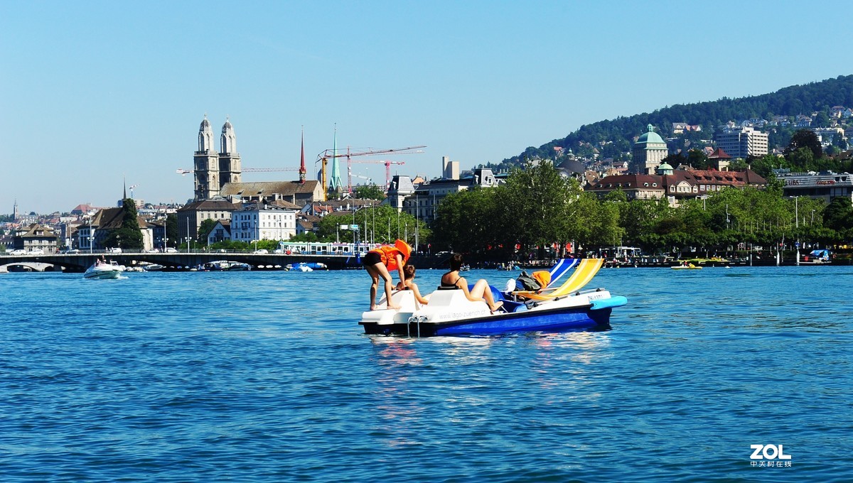 湖光山色，浑然天成。瑞士：一个一生必去的国家。