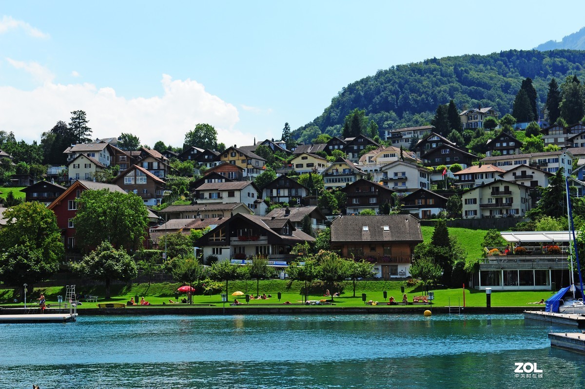 湖光山色，浑然天成。瑞士：一个一生必去的国家。