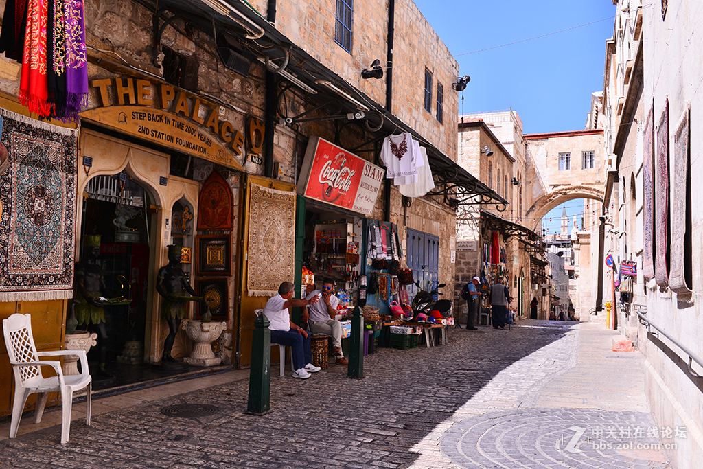 以色列旅游（11）-------耶稣背十字架走过的路（苦路）