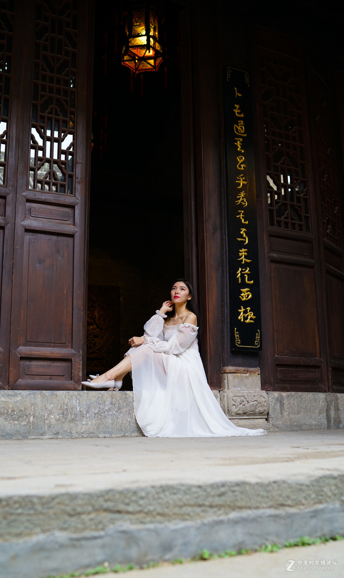 漫川古镇拍安安小魔女