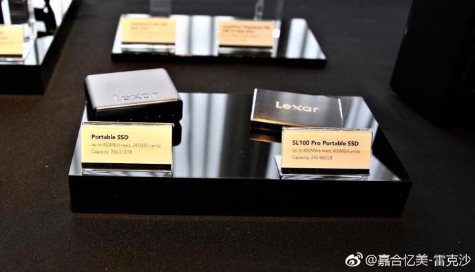 lexar首款移动硬盘 SSD —SL100,速度高达850M ,容量高达960G ，拍照录像，不用担心内存不够了