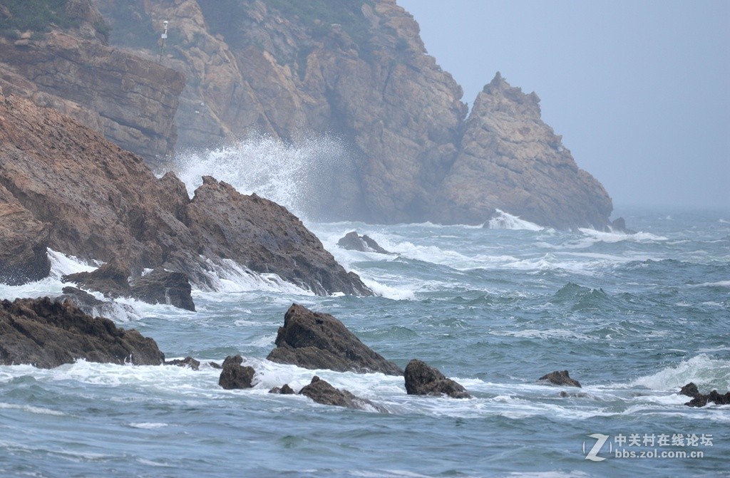 水何澹澹山岛竦峙