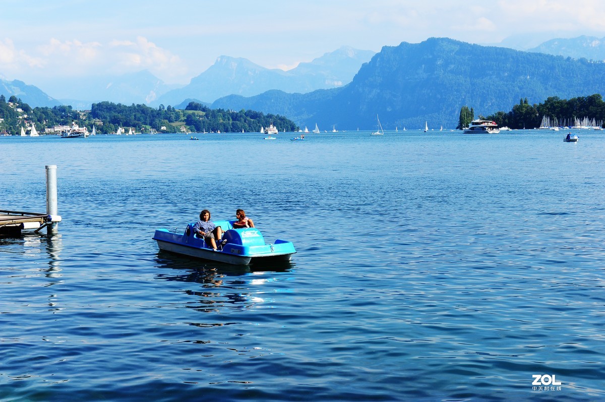 湖光山色，浑然天成。瑞士：一个一生必去的国家。