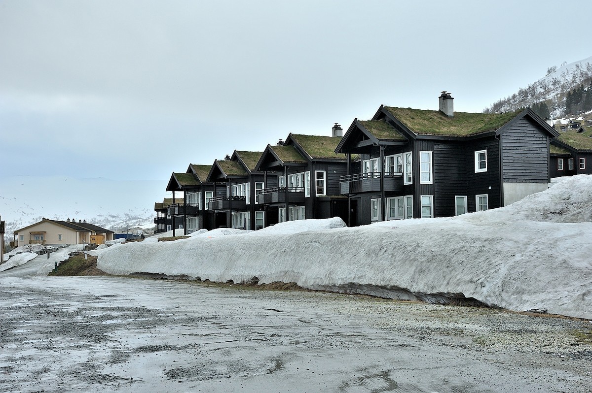 【”万岛之国“ 挪威行】：雪山下的松恩小镇