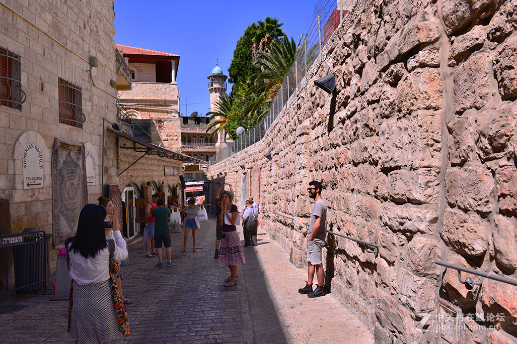 以色列旅游（11）-------耶稣背十字架走过的路（苦路）