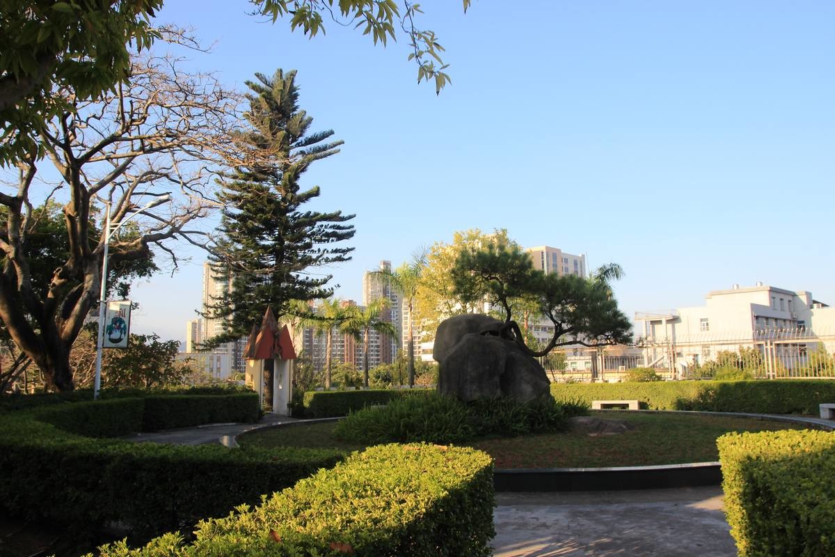 美厦的厦门爱琴海湖边风光摄影