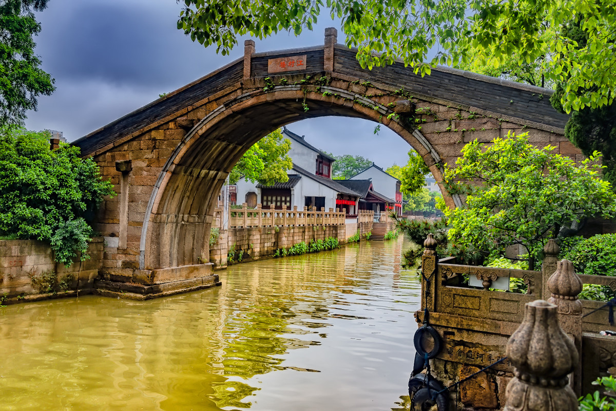 江南风光苏州之雨中游枫桥