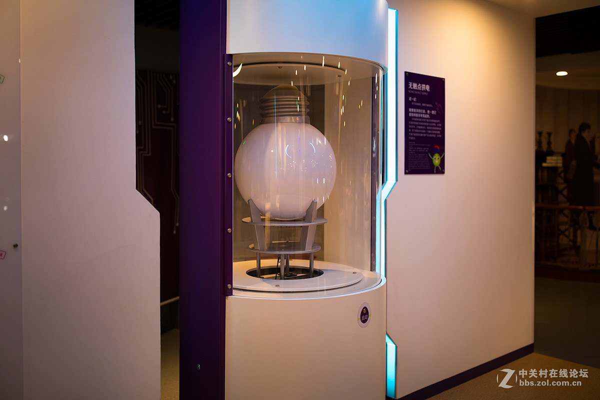 陕西科技馆里的孩子们