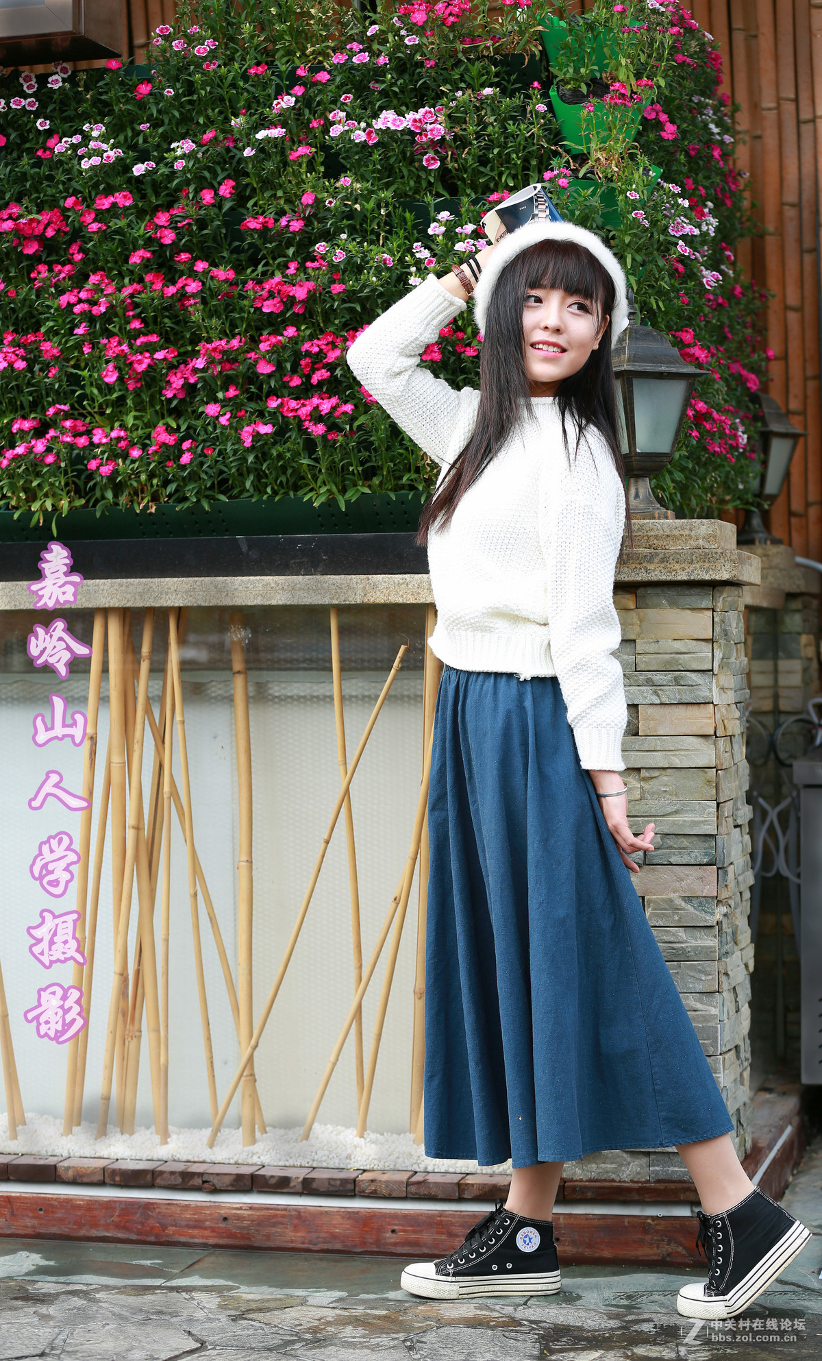 戴白帽的清纯女孩