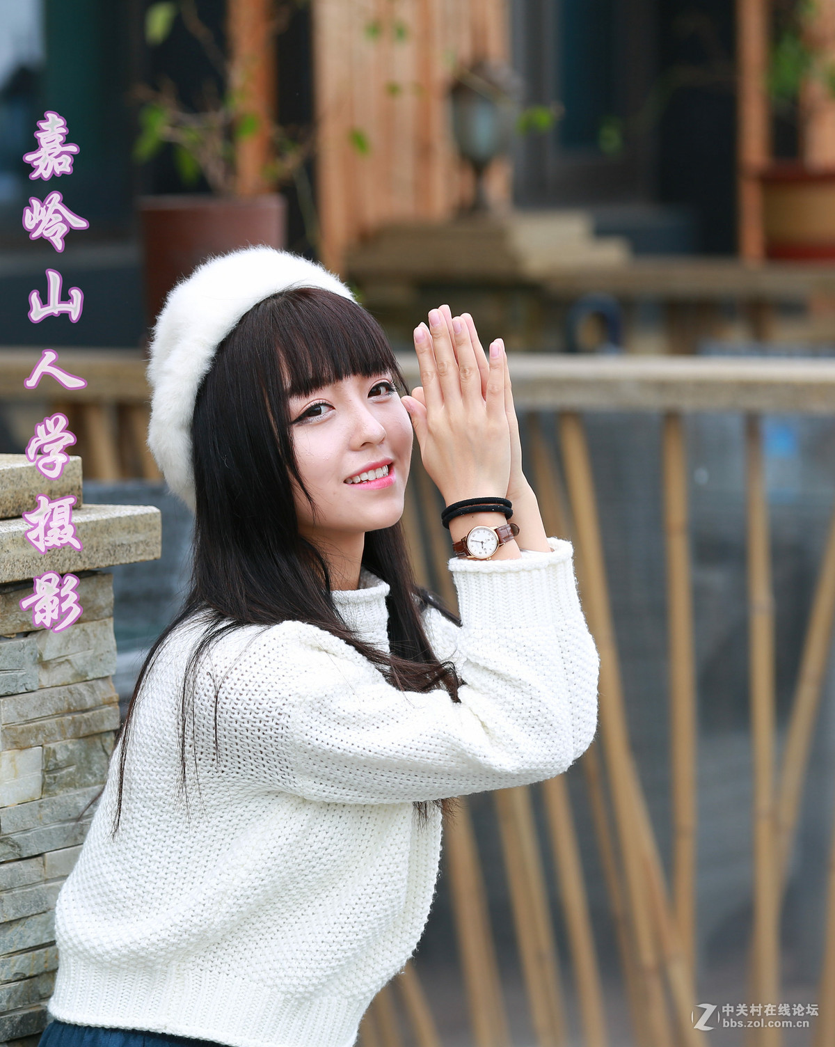 戴白帽的清纯女孩