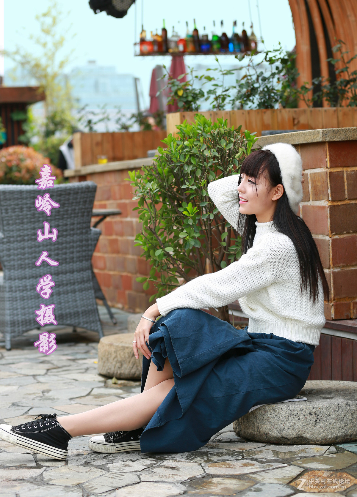 戴白帽的清纯女孩