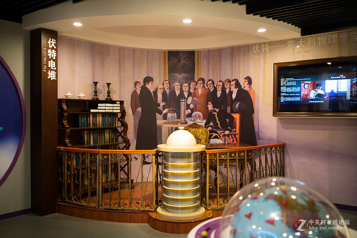 陕西科技馆里的孩子们