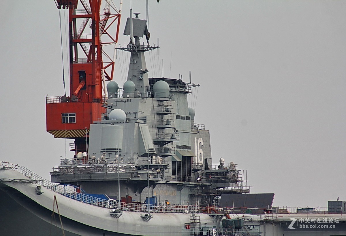 神州游拍——回港休整的辽宁号航母