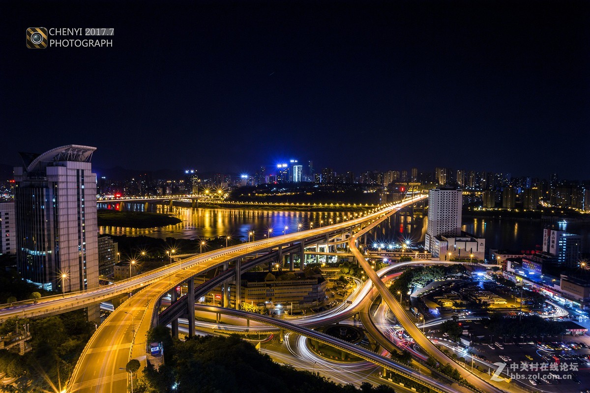 从洪崖洞到两路口