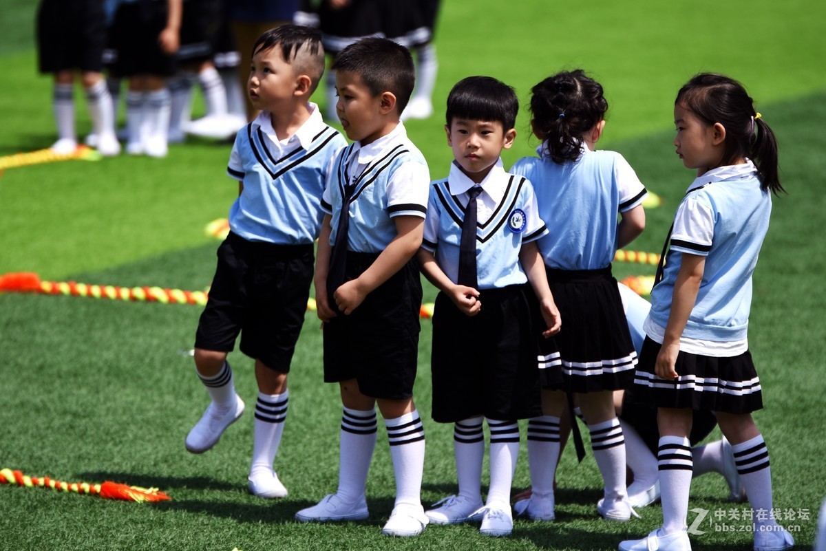 运动会上的小帅哥