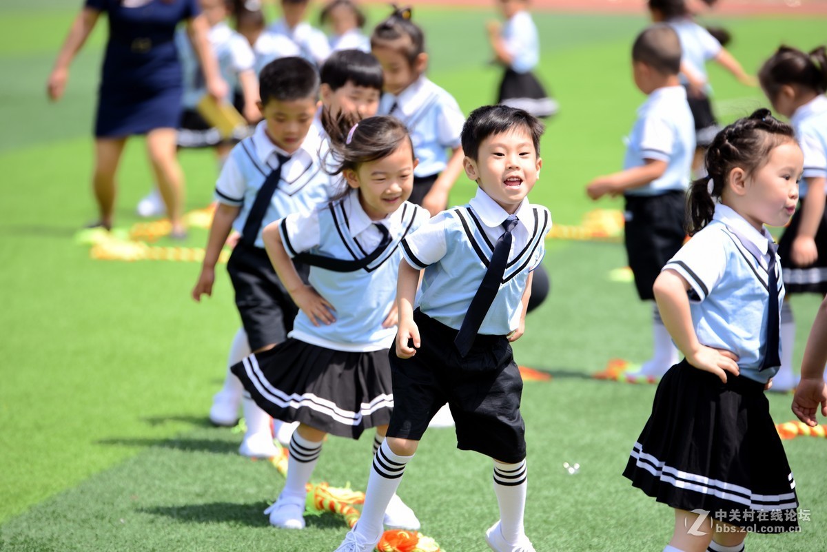 运动会上的小帅哥