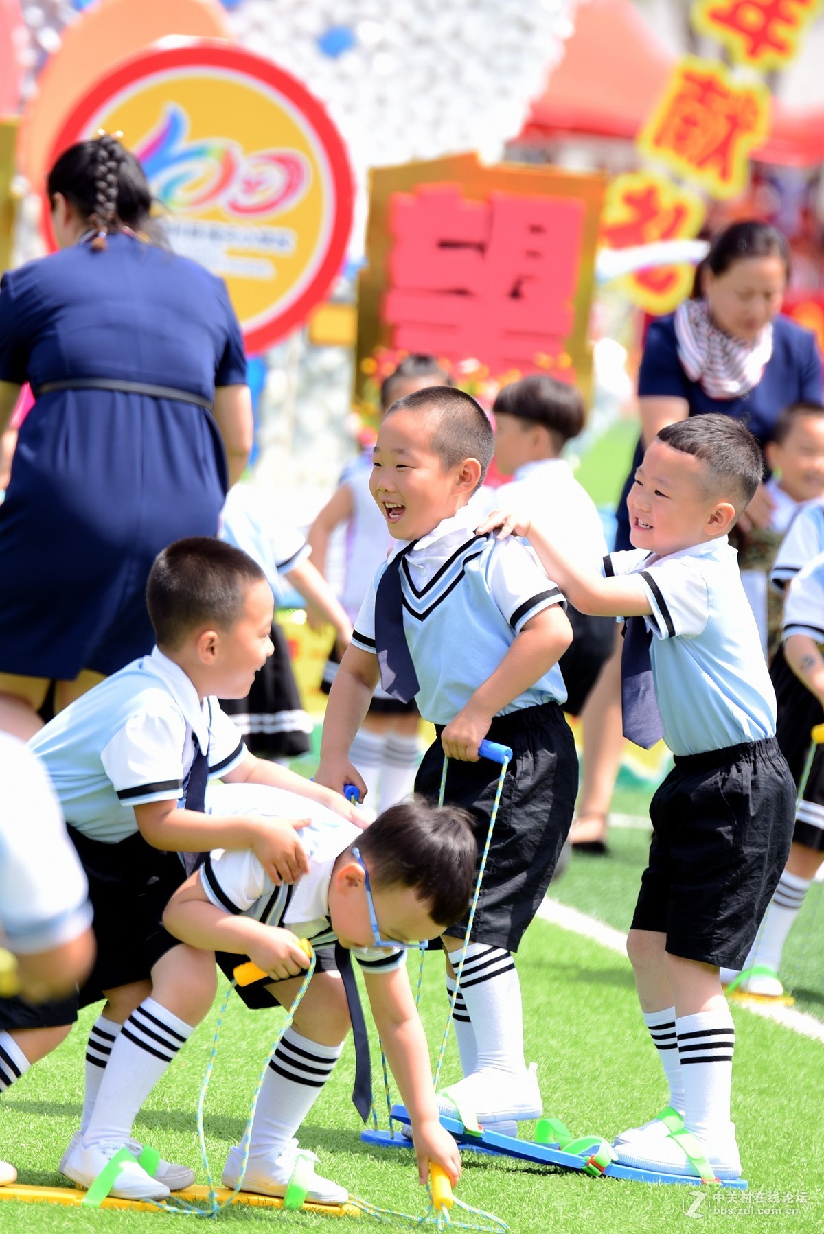 运动会上的小帅哥