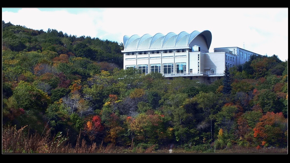 丰满松花湖《坝上金秋》来燕赵访友交流。