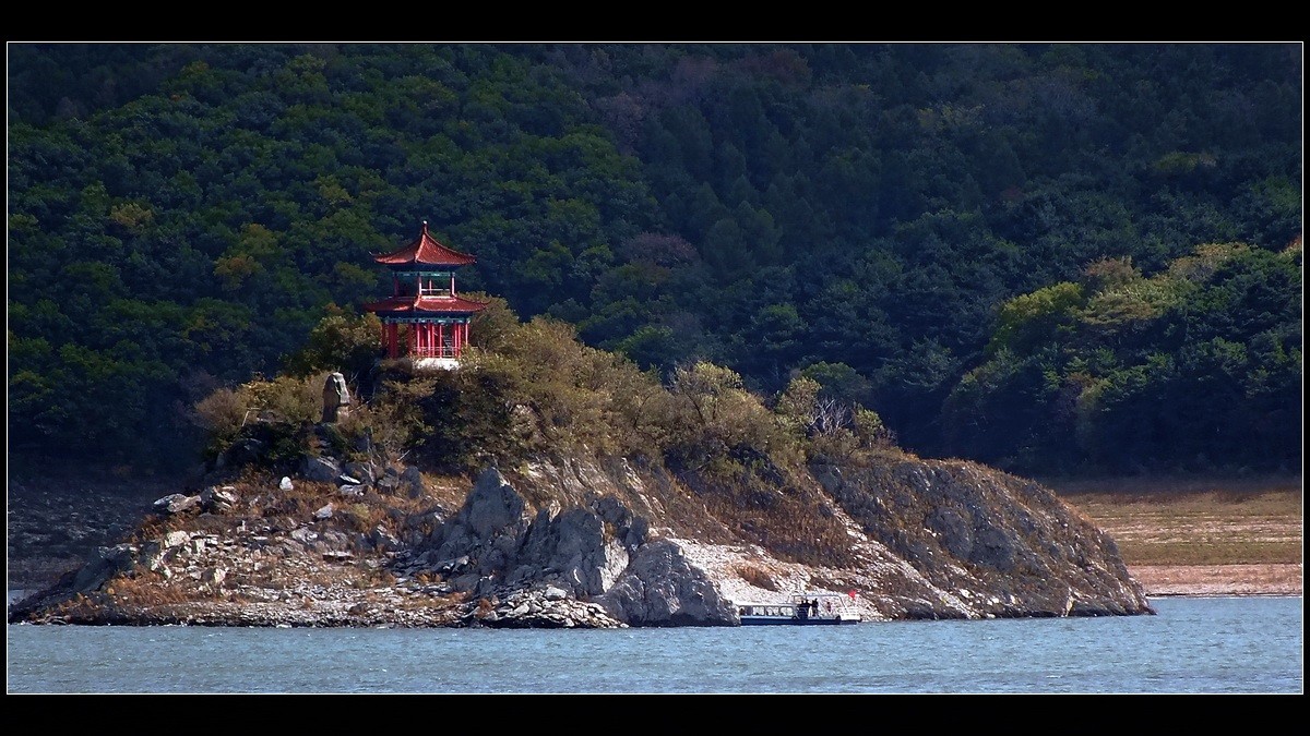 丰满松花湖《坝上金秋》来燕赵访友交流。