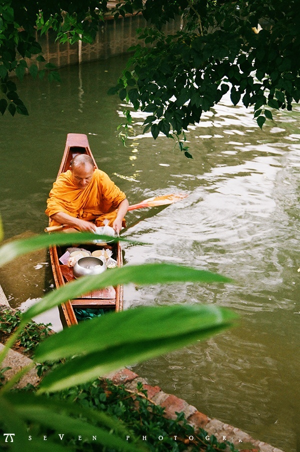 #摄影技巧分享# 教你的女友拍人文 拍出生活中的人情味