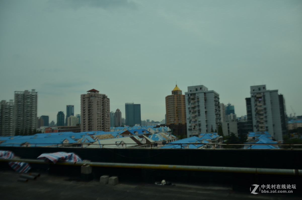 单反小白，d7000配的18105 拍成这样很纳闷求指导