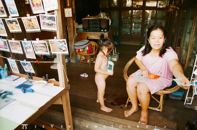 #摄影技巧分享# 教你的女友拍人文 拍出生活中的人情味