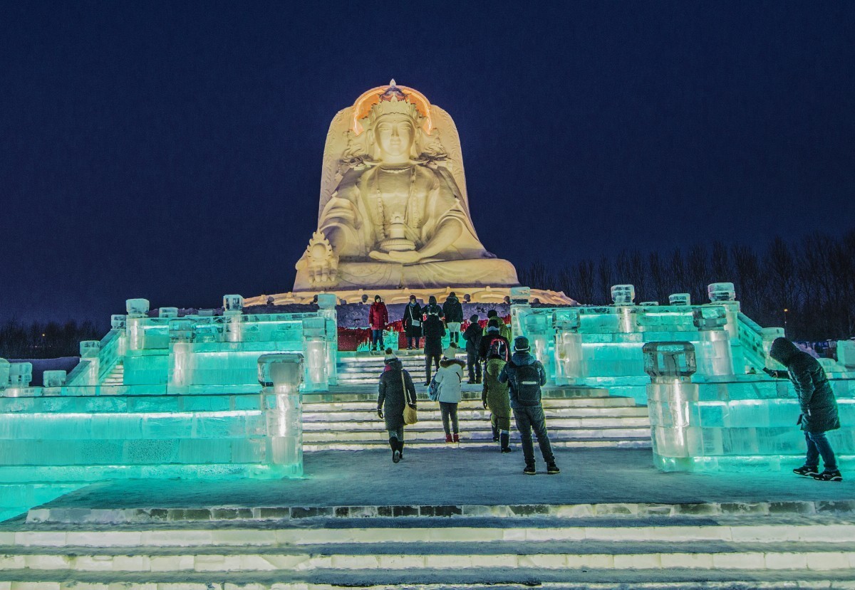美轮美奂的冰雕雪雕——哈尔滨冰雪大世界掠影