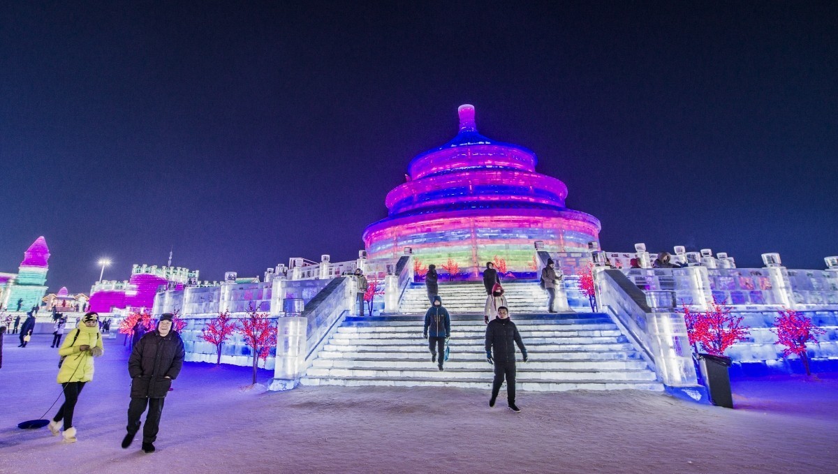 美轮美奂的冰雕雪雕——哈尔滨冰雪大世界掠影