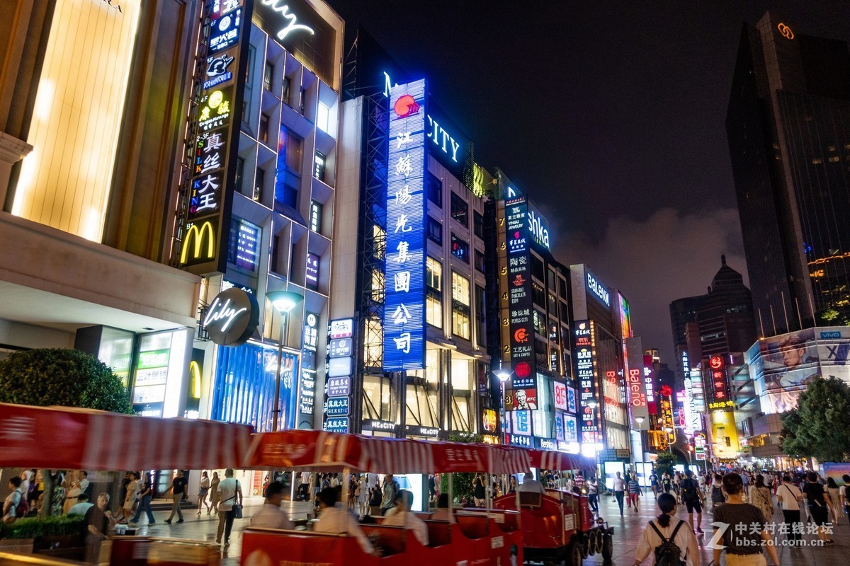 【中华商业第一街】-BY警卫员