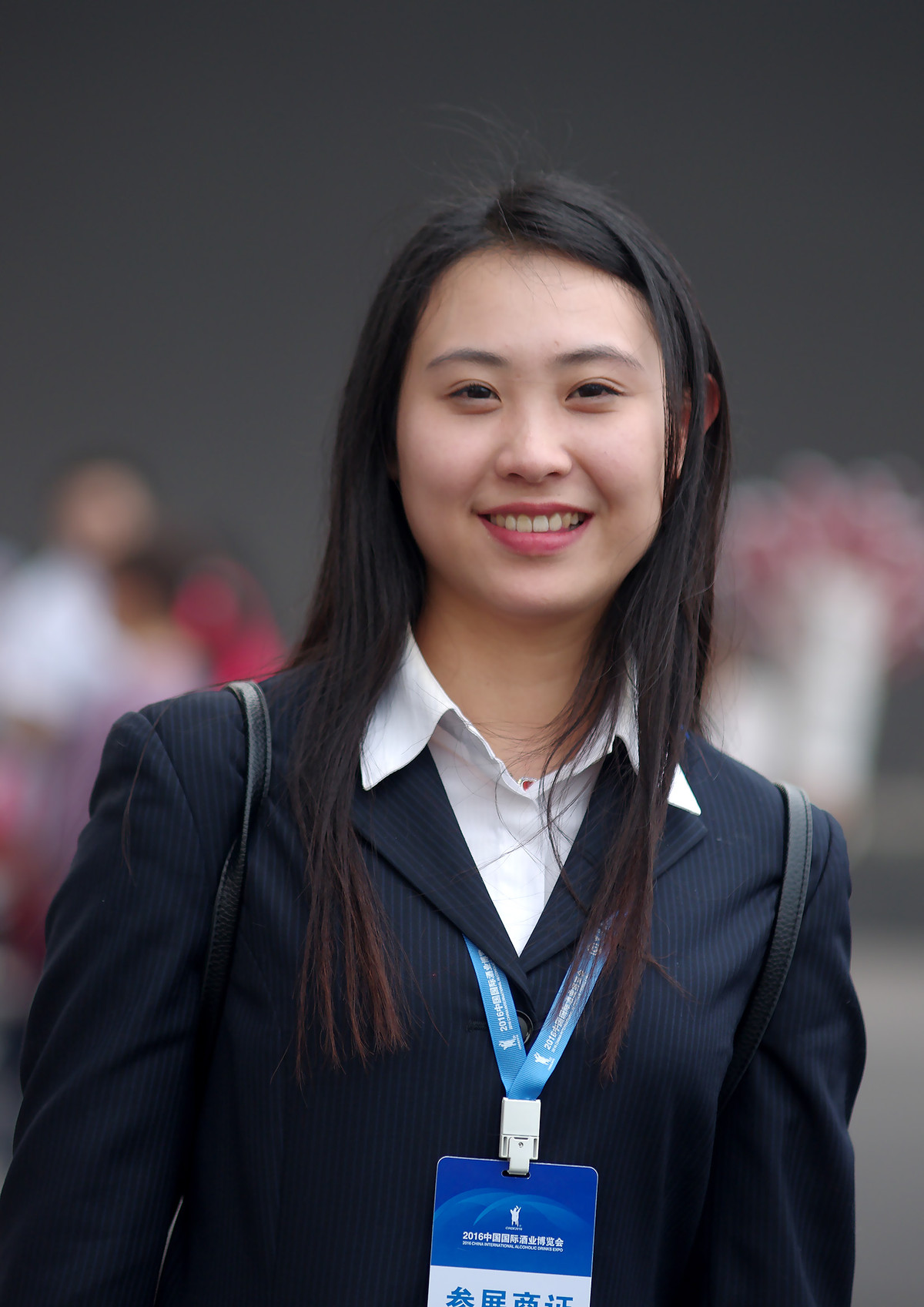 泸州国际酒博会上美女与美酒