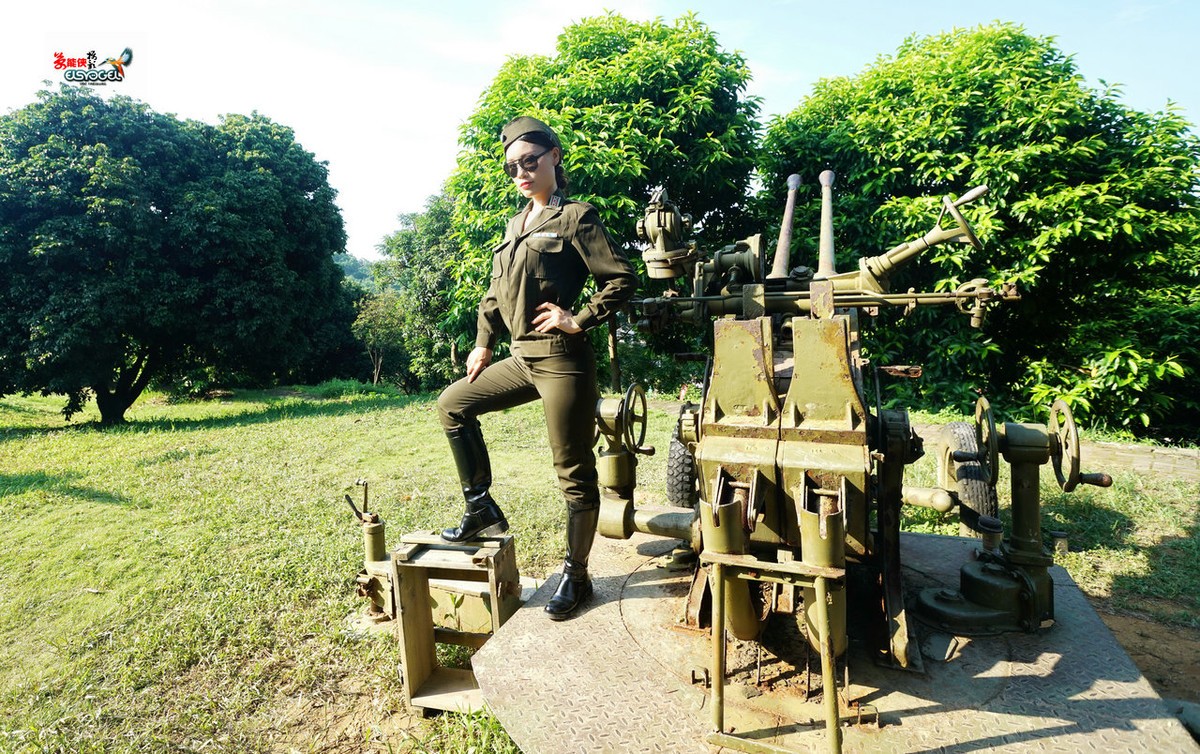 黄埔军校国军女兵丹妮