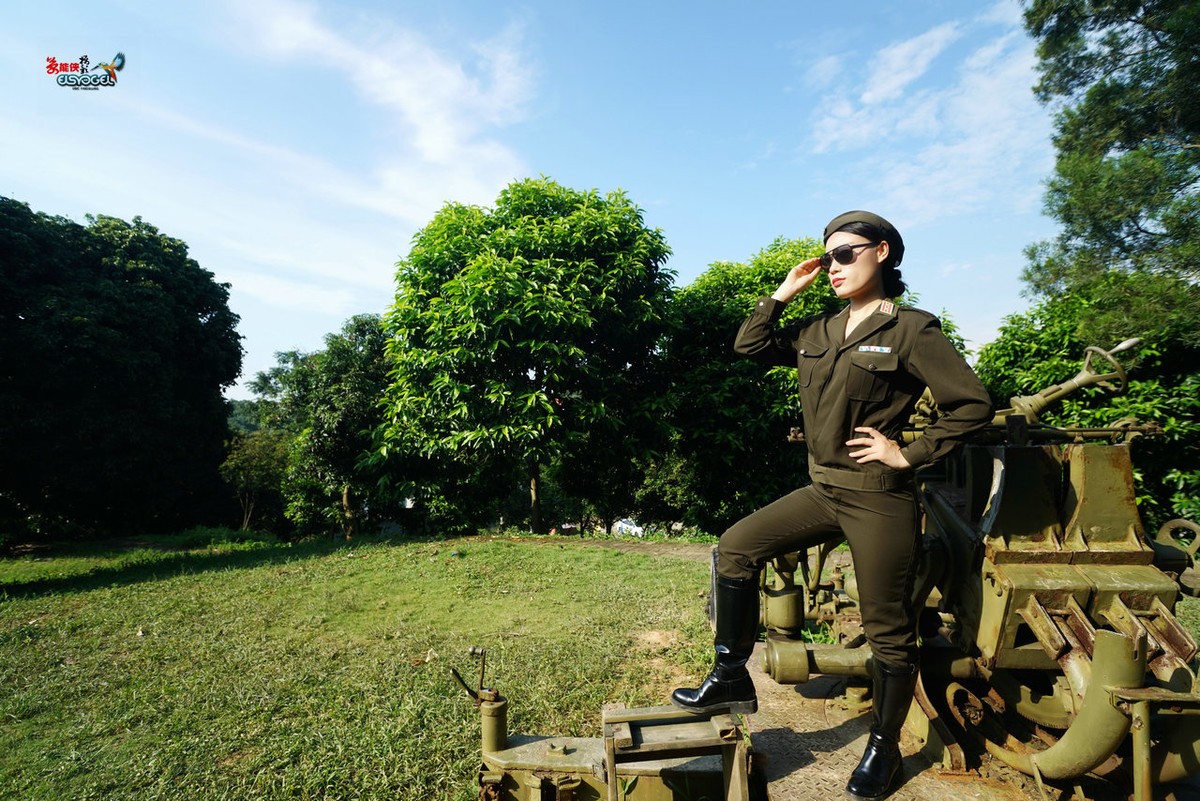 黄埔军校国军女兵丹妮