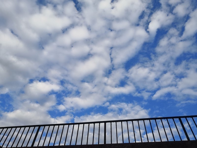 2018-8-15 地铁站旁