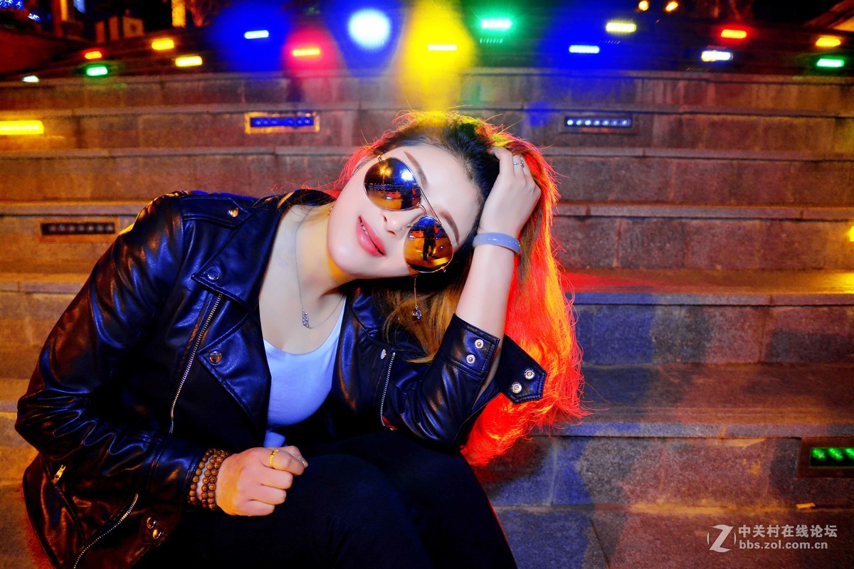 发几张夜景人像，想入次头的可做参考。