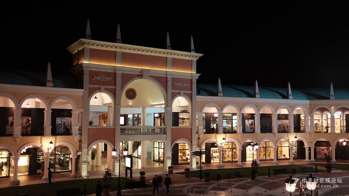 万圣节，夜拍上海佛罗伦萨小镇，这下有主题了吧~