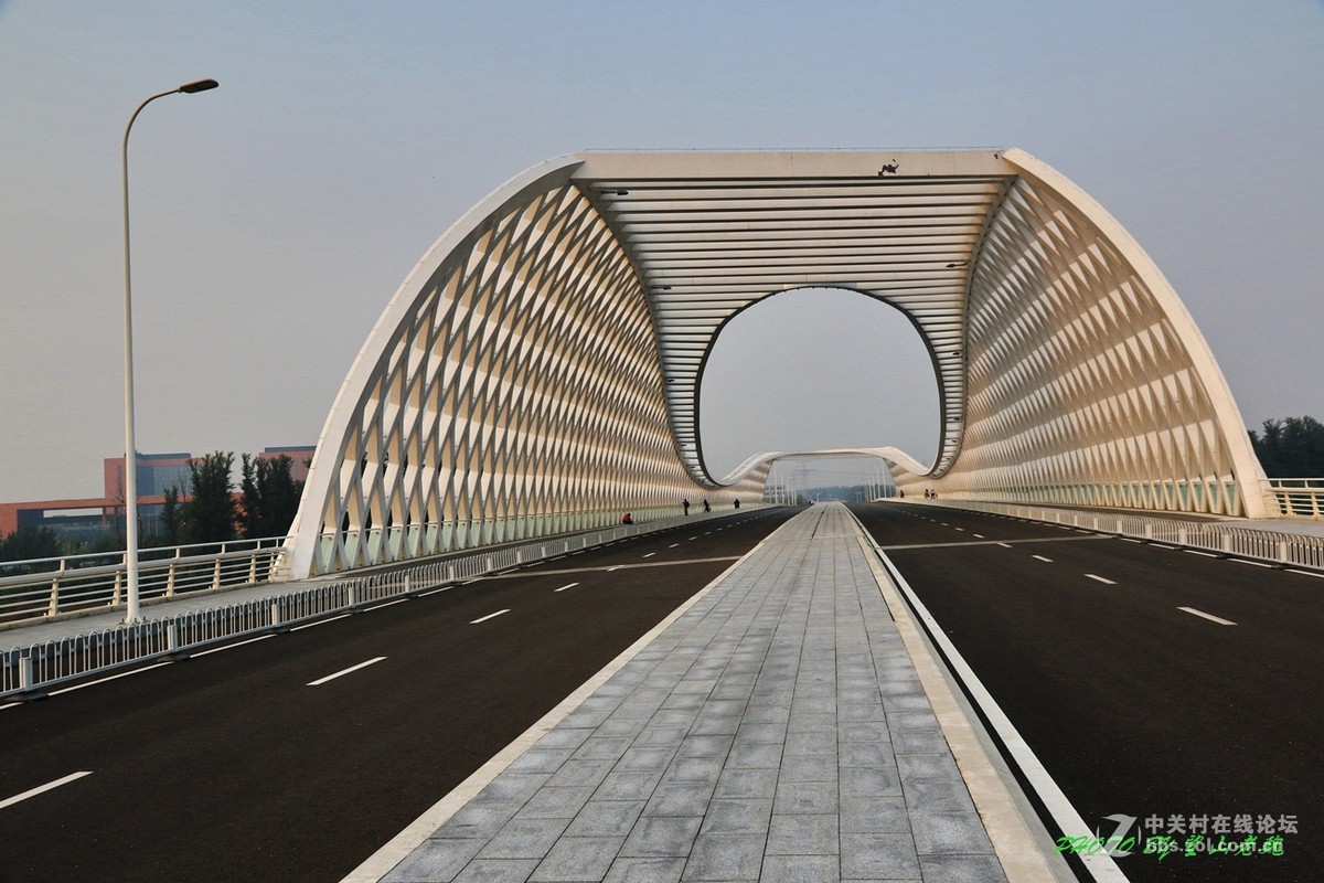 北京京郊‘小鸟巢’掠影