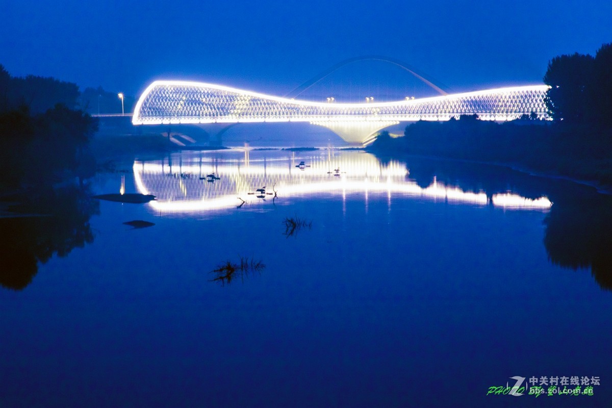 北京京郊‘小鸟巢’掠影