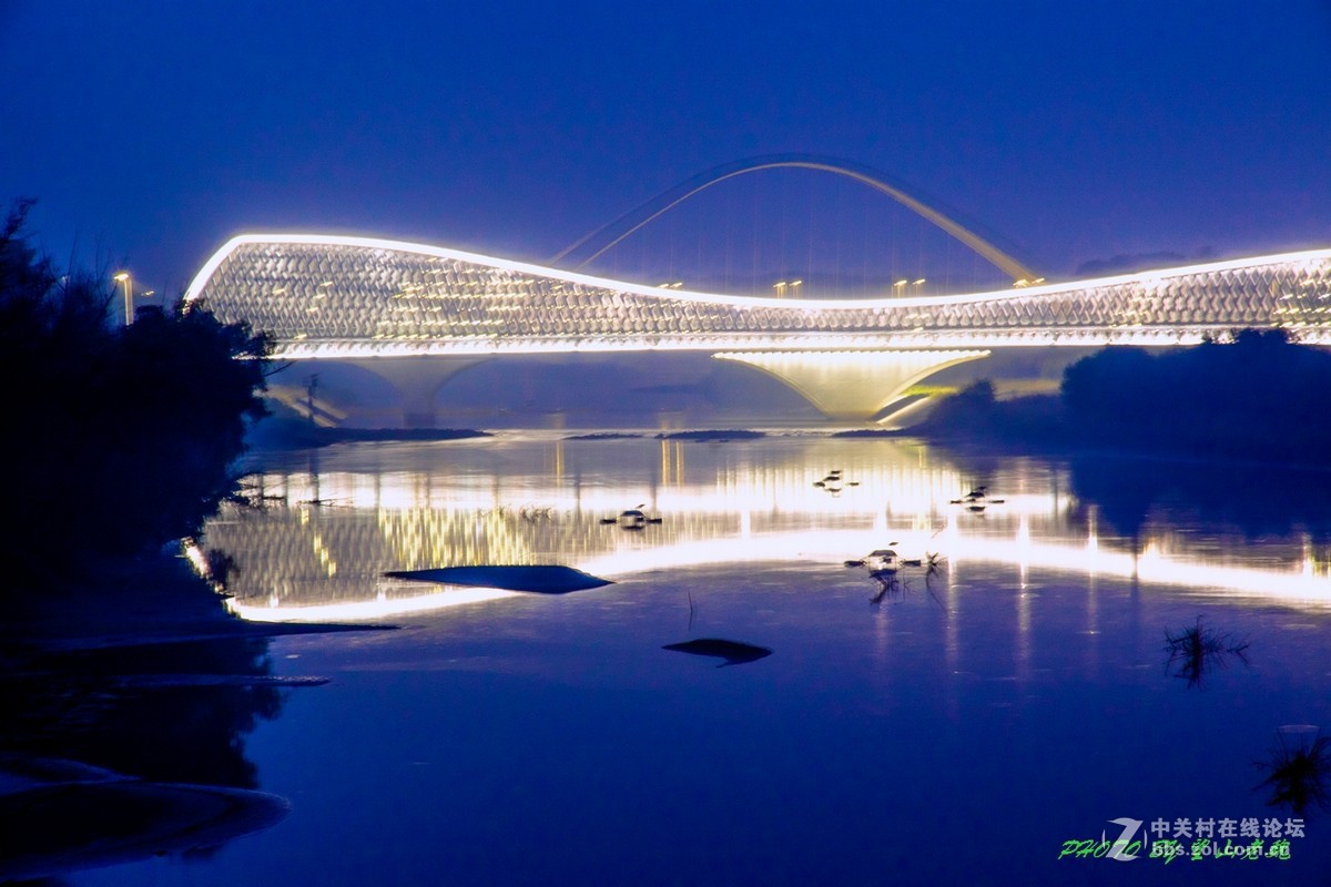 北京京郊‘小鸟巢’掠影